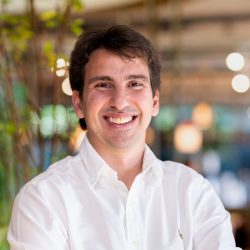 Kenneth Corrêa